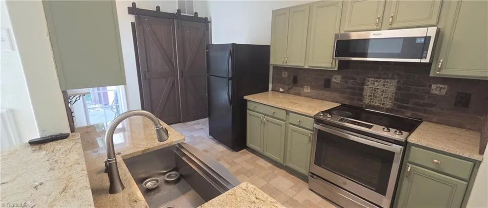 5982 Fox Ridge Lane Winston-Salem, NC 27104