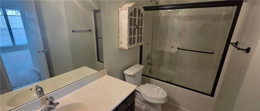 5982 Fox Ridge Lane Winston-Salem, NC 27104