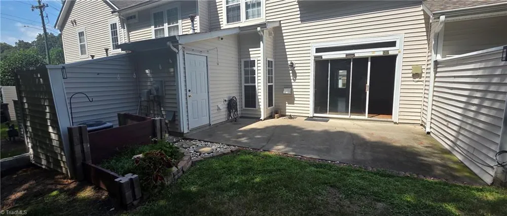 5982 Fox Ridge Lane Winston-Salem, NC 27104