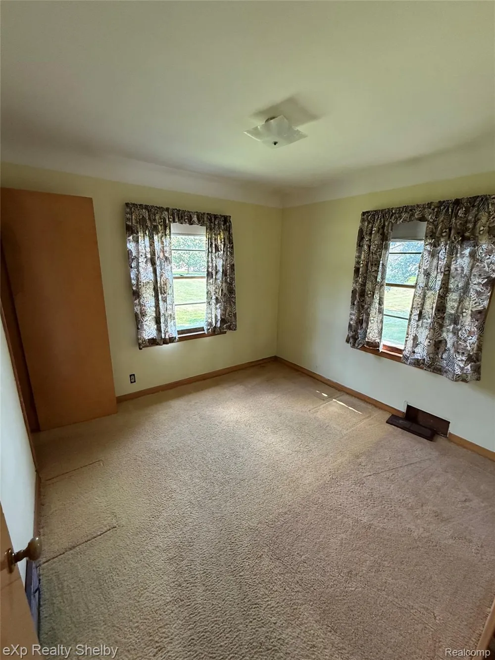 47164 North Avenue Macomb Township, MI 48042