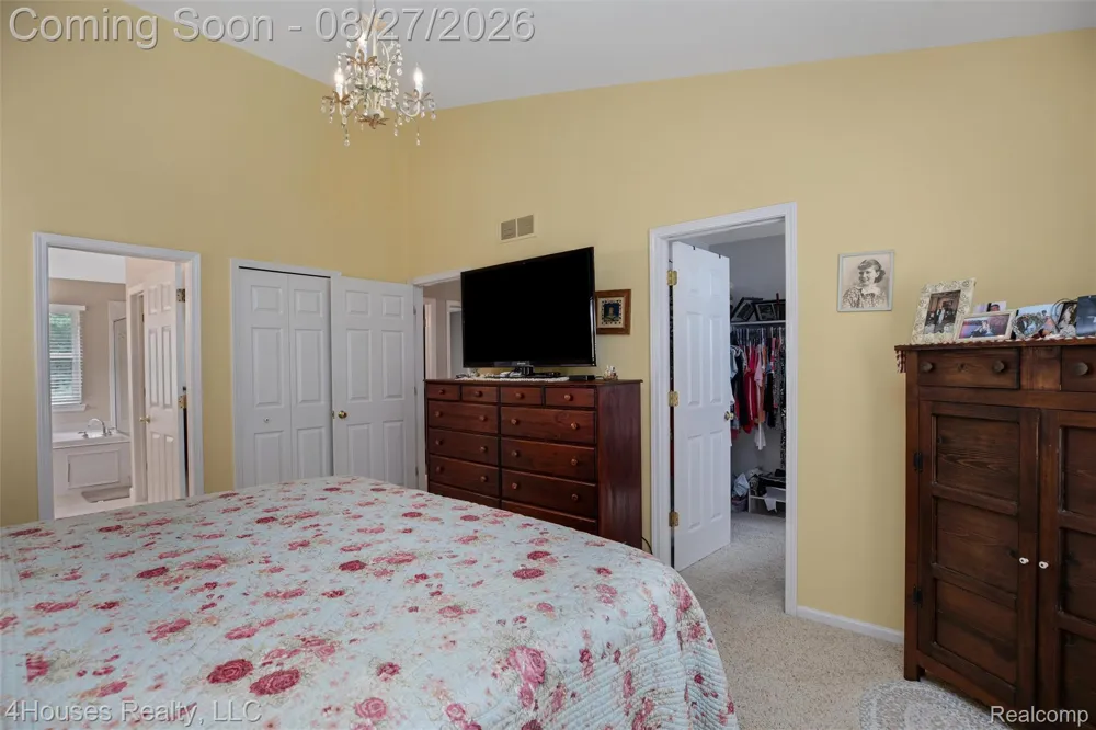 6046 Campfire Circle Independence Charter Township, MI 48346