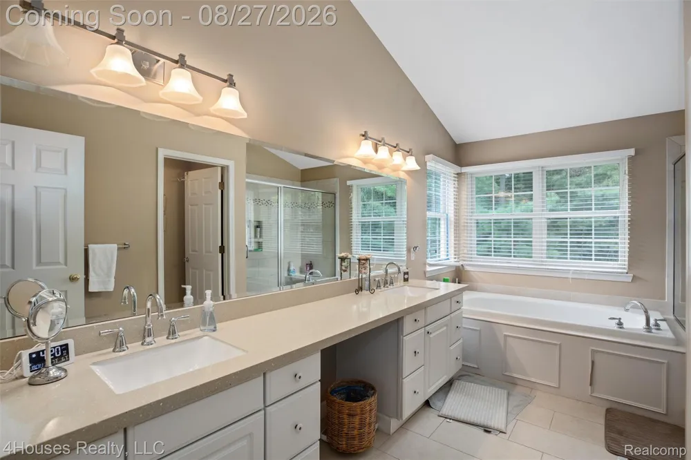 6046 Campfire Circle Independence Charter Township, MI 48346