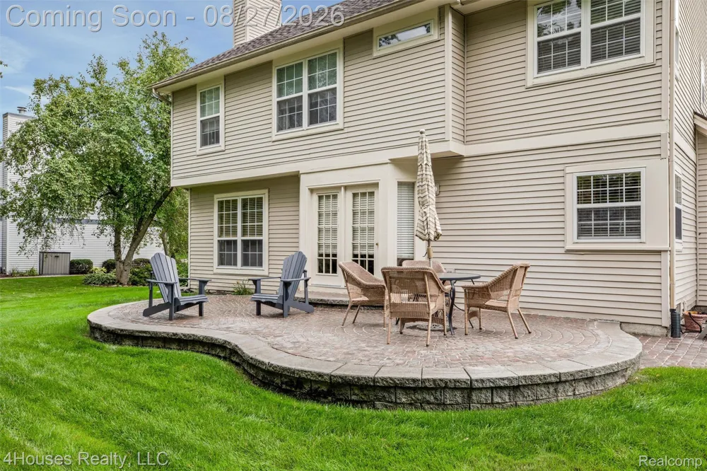 6046 Campfire Circle Independence Charter Township, MI 48346