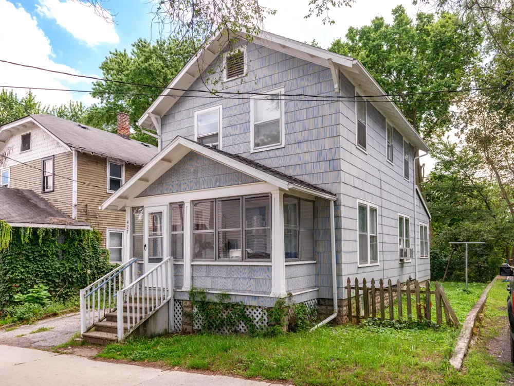 427 Den Adel Court Kalamazoo City, MI 49001