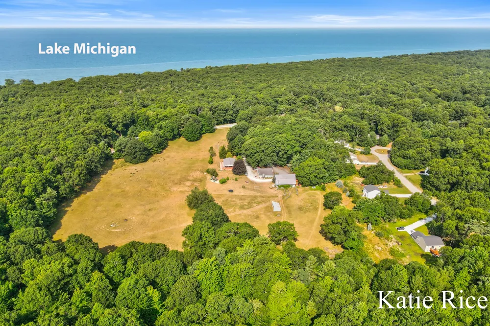 2030 Scenic Drive Laketon Township, MI 49445