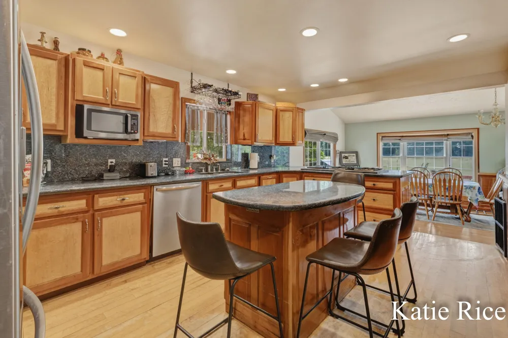 2030 Scenic Drive Laketon Township, MI 49445