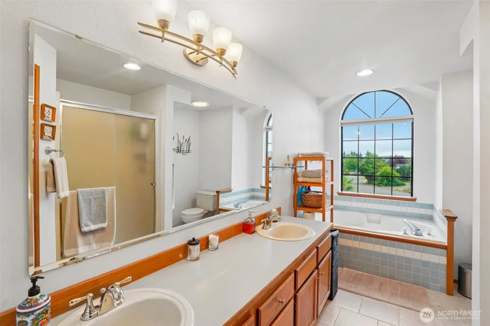 36110 23rd Place S Federal Way, WA 98003