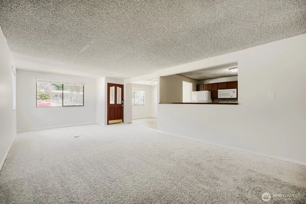 31349 13th Avenue S Federal Way, WA 98003