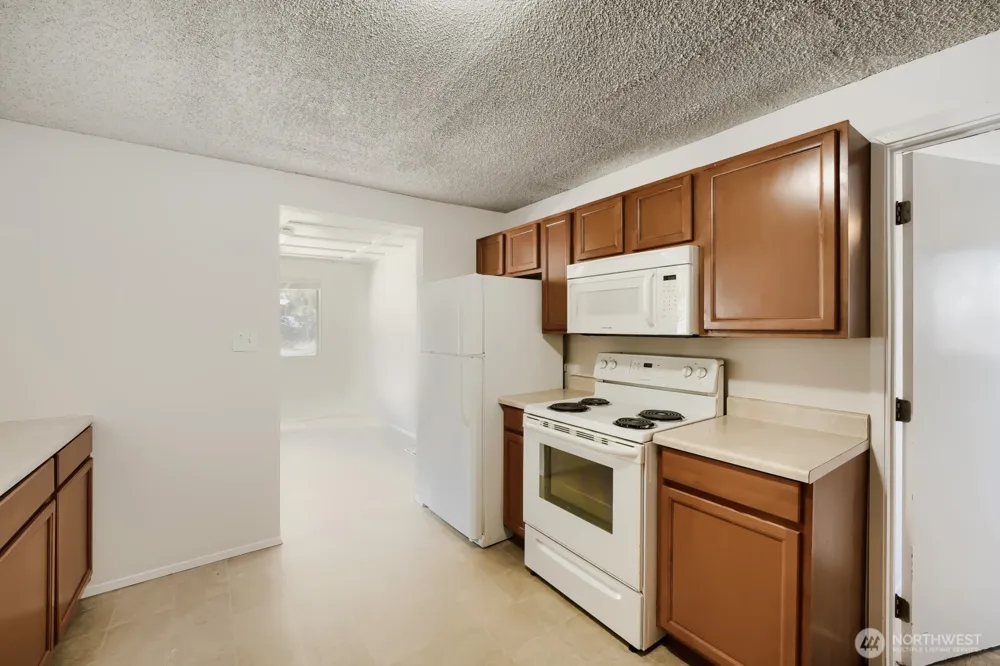 31349 13th Avenue S Federal Way, WA 98003