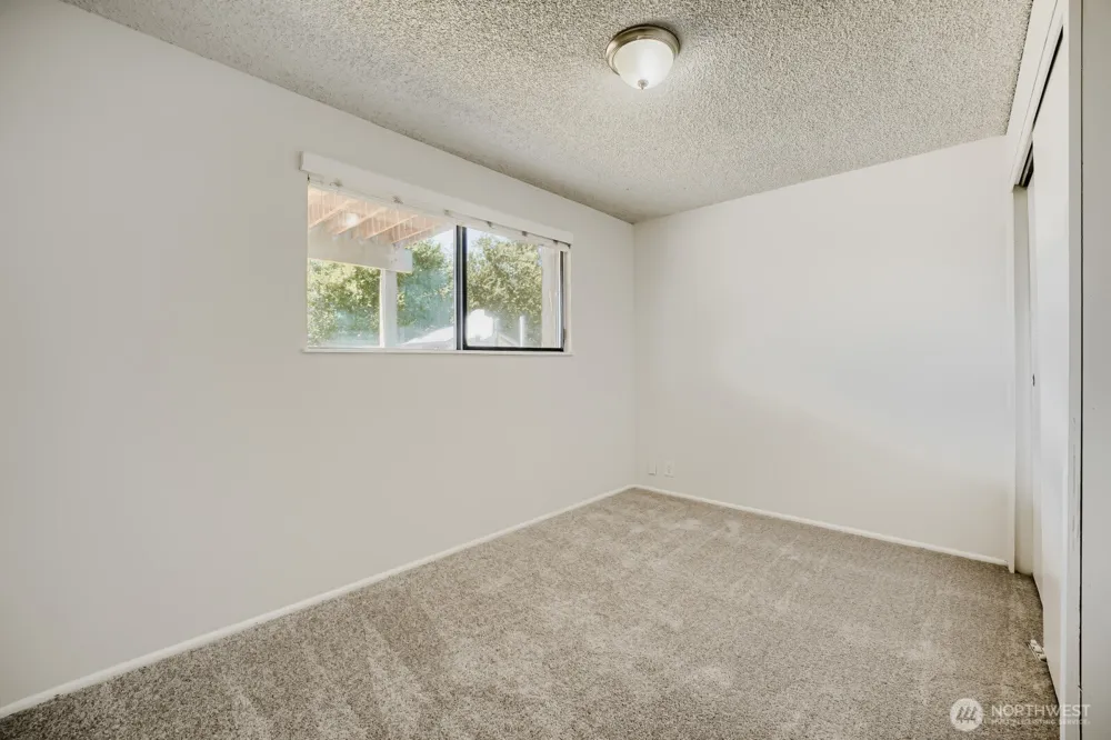 31349 13th Avenue S Federal Way, WA 98003