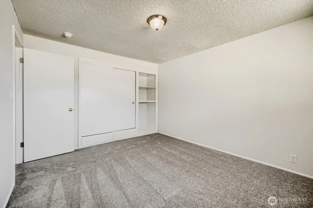 31349 13th Avenue S Federal Way, WA 98003