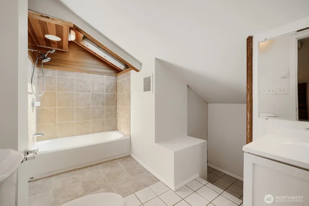 31349 13th Avenue S Federal Way, WA 98003