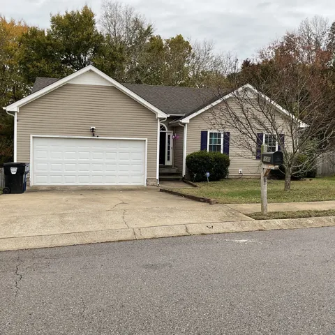 1640 Broad Cir