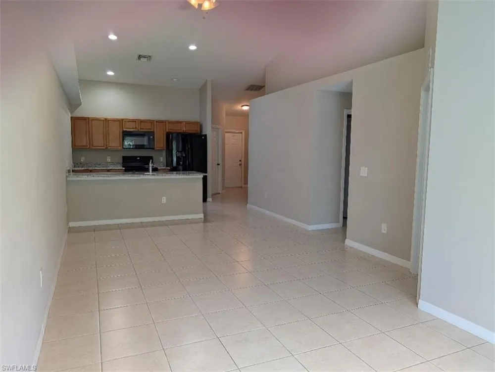 3706 SE 9th Place Cape Coral, FL 33904