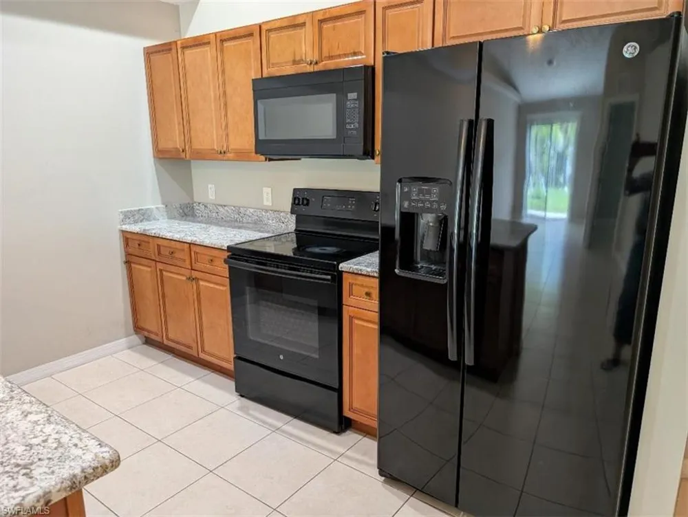 3706 SE 9th Place Cape Coral, FL 33904