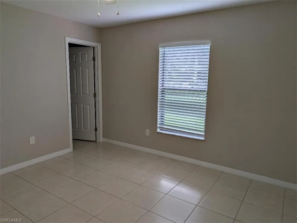 3706 SE 9th Place Cape Coral, FL 33904