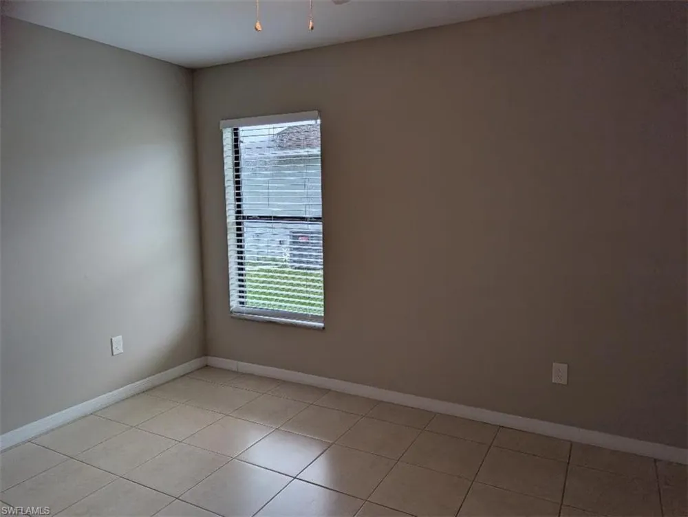 3706 SE 9th Place Cape Coral, FL 33904