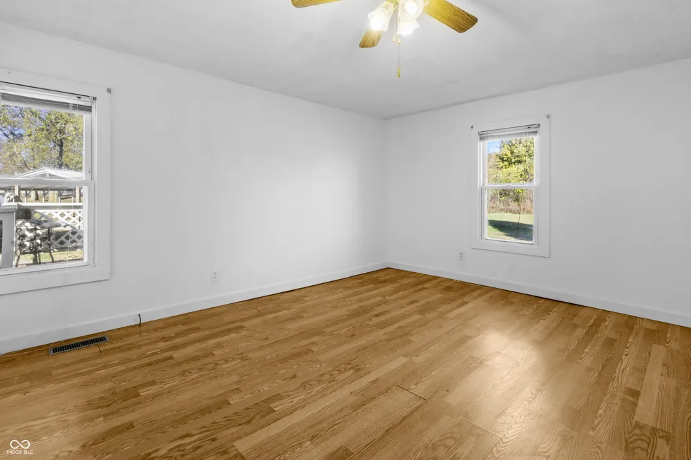 1620 Jonesville Road Columbus, IN 47201