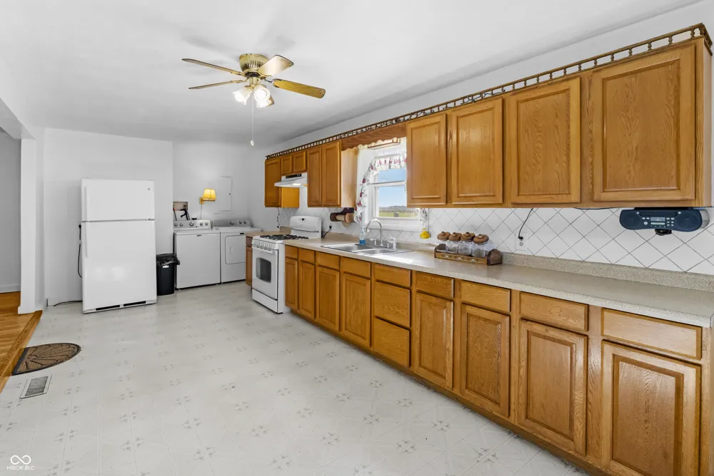 1620 Jonesville Road Columbus, IN 47201