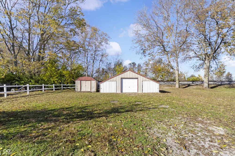 1620 Jonesville Road Columbus, IN 47201