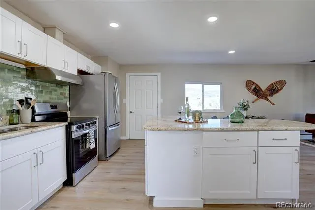 1165 Stagecoach Trail Lyons, CO 80540