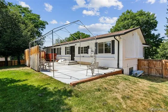 7492 E Bates Drive Denver, CO 80231