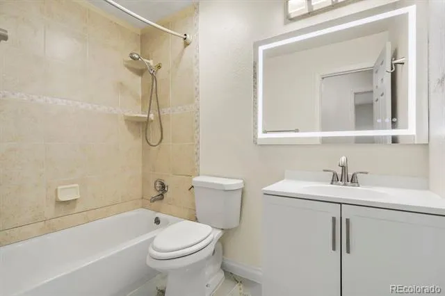 9801 Garrison Court Broomfield, CO 80021