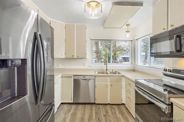 9801 Garrison Court Broomfield, CO 80021