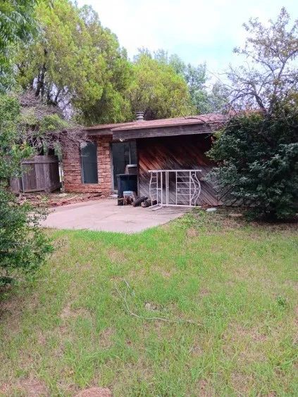 58 Creek Point Drive Huntsville, TX 77320