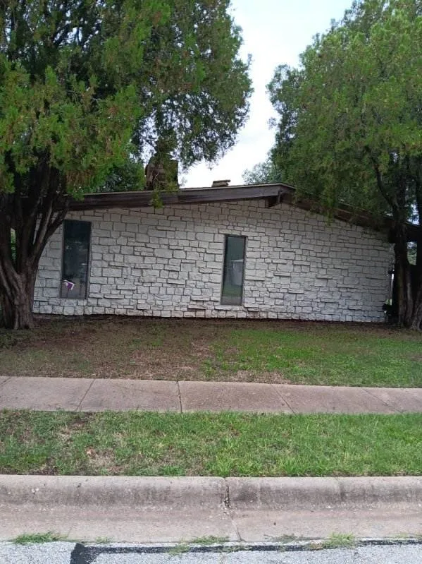 58 Creek Point Drive Huntsville, TX 77320