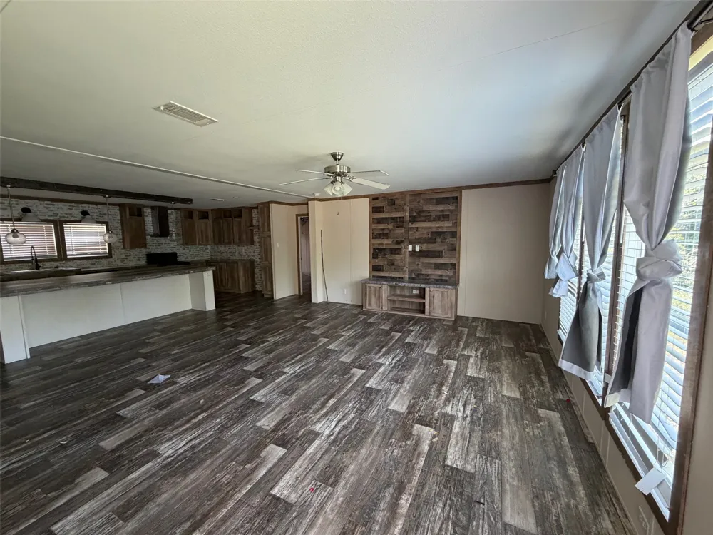 5619 Arkansas Trail Granbury, TX 76048