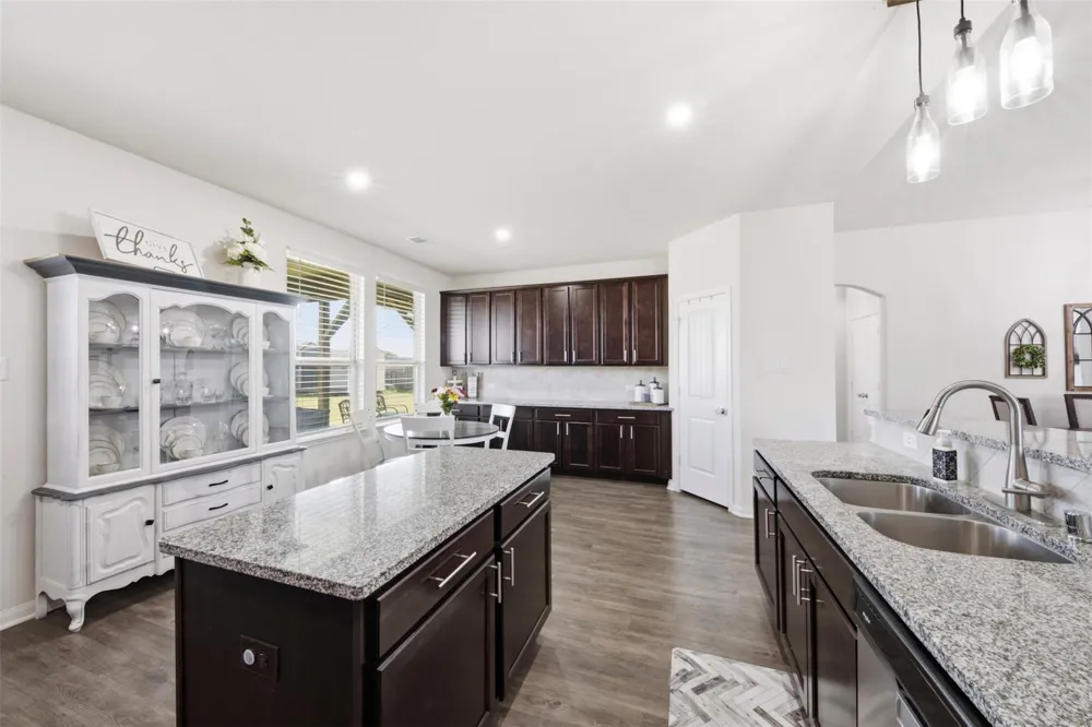 213 White Wing Lane Sealy, TX 77474