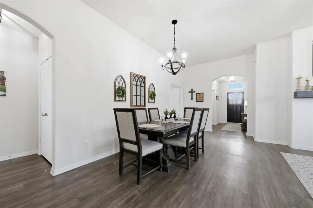 213 White Wing Lane Sealy, TX 77474