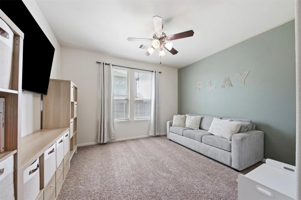 213 White Wing Lane Sealy, TX 77474