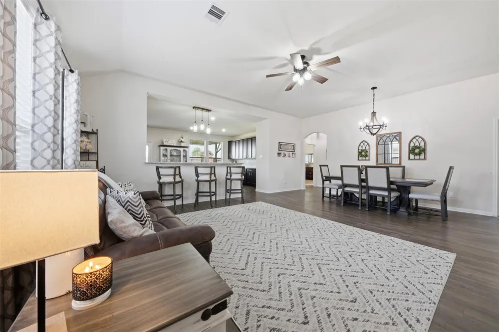 213 White Wing Lane Sealy, TX 77474