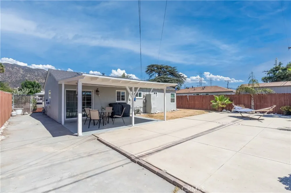 2584 Fernley Dr Duarte, CA 91010