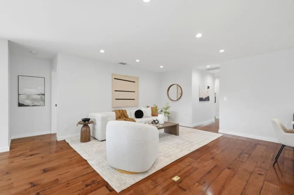2133 Santa Cruz Avenue Santa Clara, CA 95051