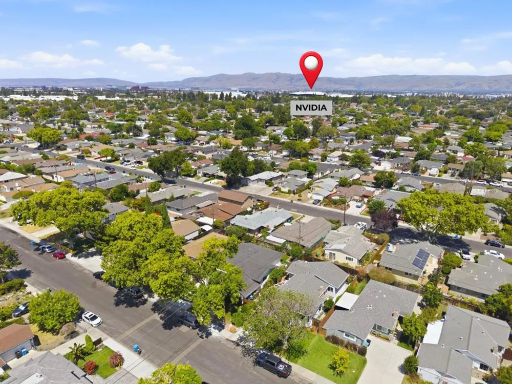 2133 Santa Cruz Avenue Santa Clara, CA 95051