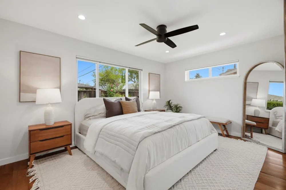 2133 Santa Cruz Avenue Santa Clara, CA 95051