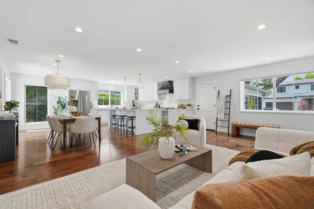 2133 Santa Cruz Avenue Santa Clara, CA 95051