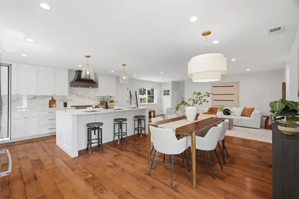2133 Santa Cruz Avenue Santa Clara, CA 95051