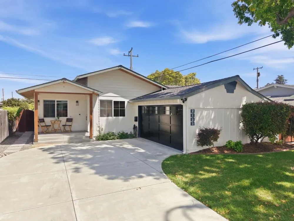 2133 Santa Cruz Avenue Santa Clara, CA 95051