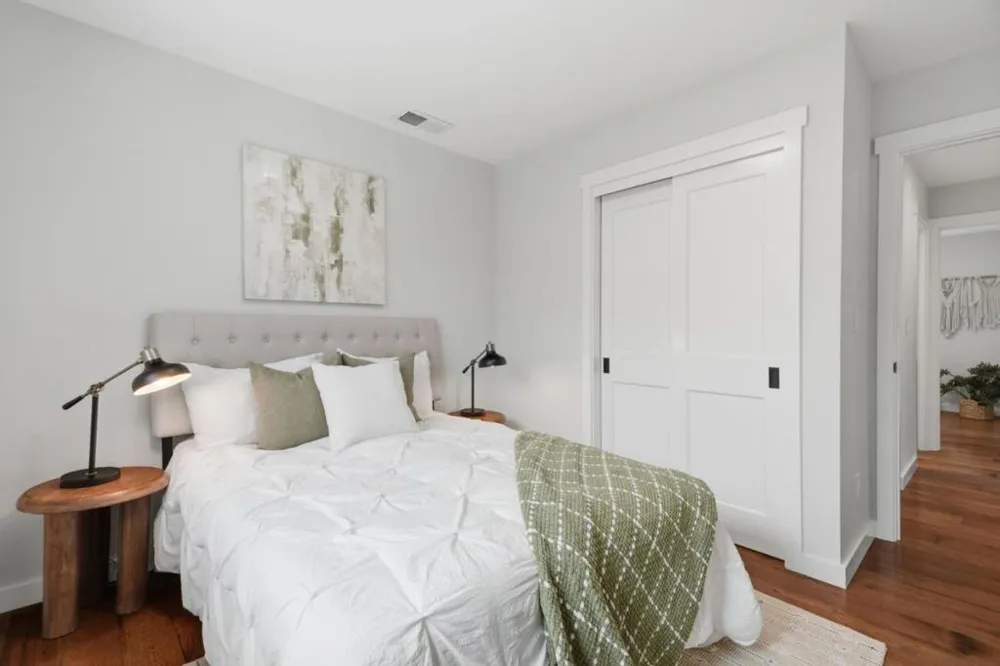 2133 Santa Cruz Avenue Santa Clara, CA 95051