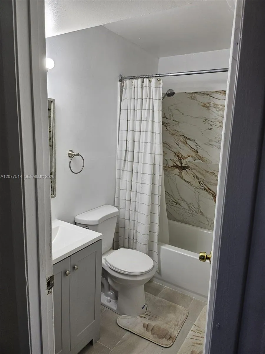 1838 Abbey Rd #208 West Palm Beach, FL 33415