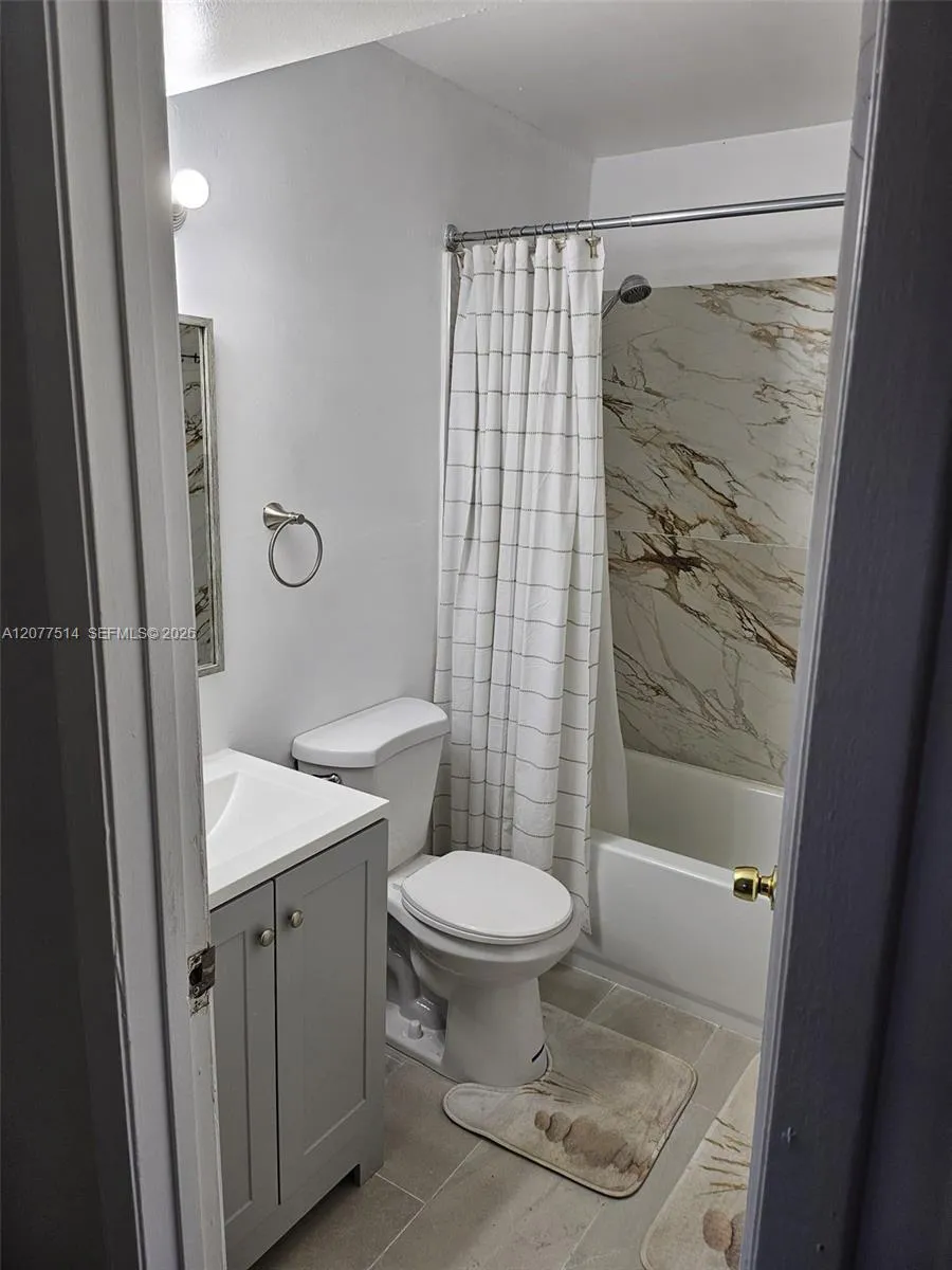1838 Abbey Rd #208 West Palm Beach, FL 33415
