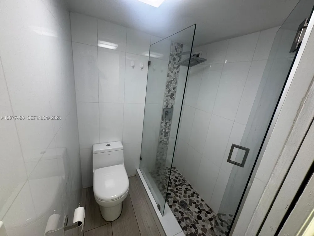 16919 Bay Rd #108 Sunny Isles Beach, FL 33160