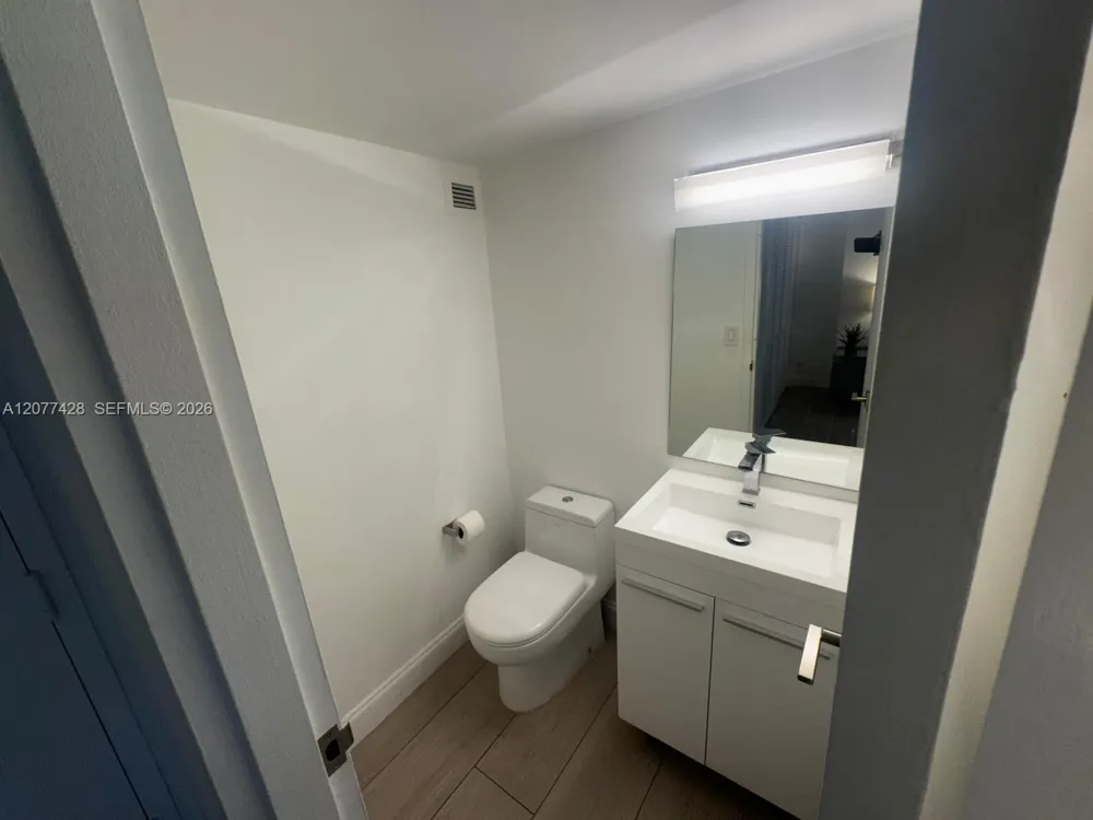 16919 Bay Rd #108 Sunny Isles Beach, FL 33160