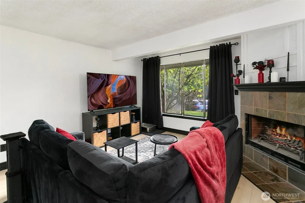 19205 40th Avenue W #B5 Lynnwood, WA 98036