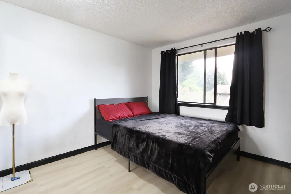 19205 40th Avenue W #B5 Lynnwood, WA 98036