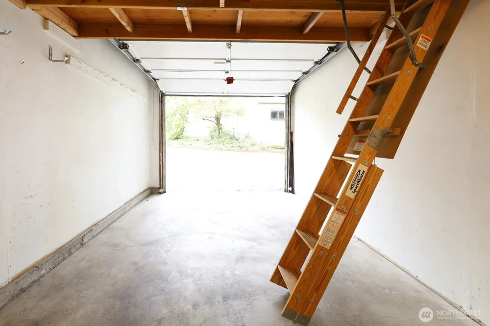 19205 40th Avenue W #B5 Lynnwood, WA 98036